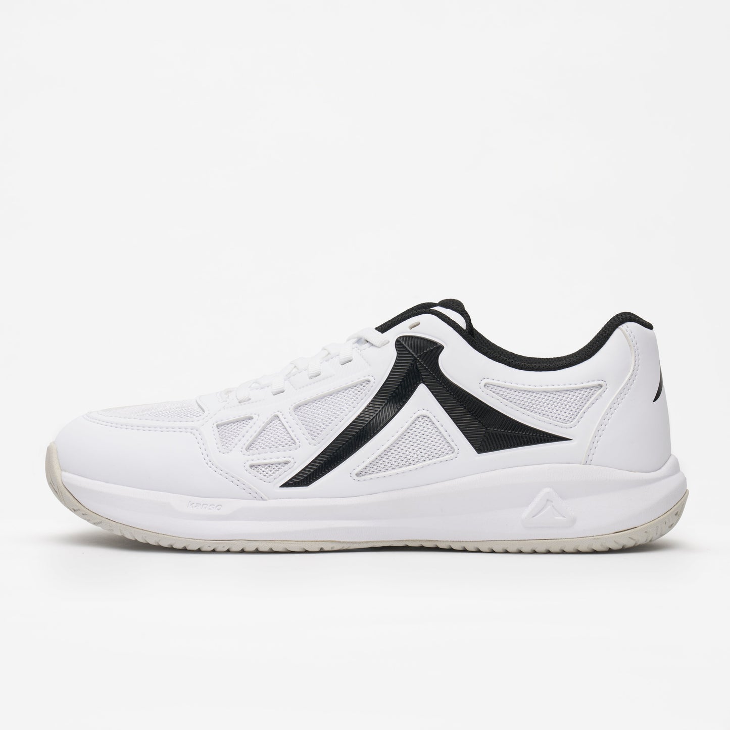 Takumi White/Black